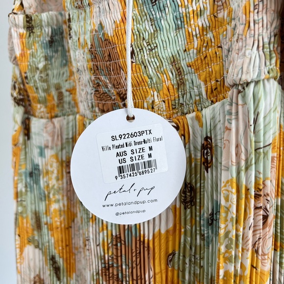 Ville Pleated Midi Dress Floral - Picture 6 of 8